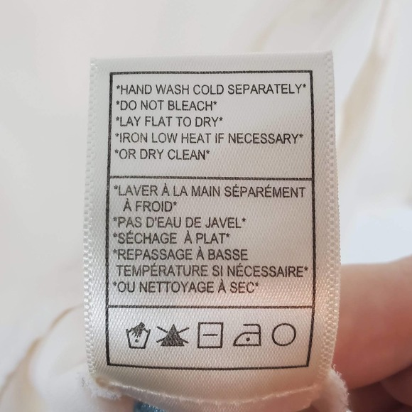 Cupcakes and cashmere v-neck blouse small - Picture 5 of 7